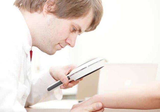 Psoriāzes diagnoze, ko veic dermatologs